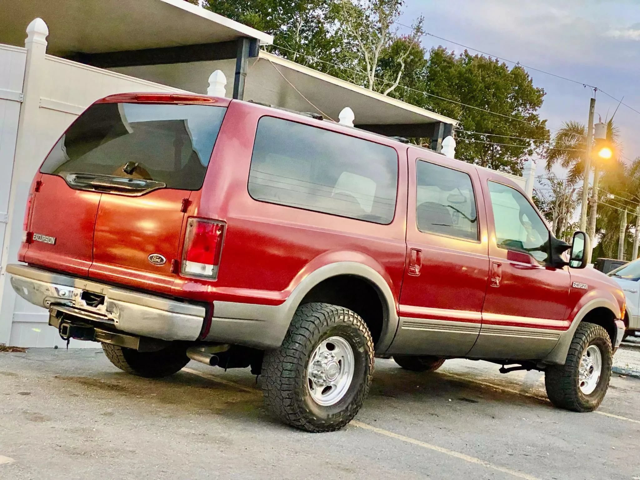 Used 2000 Ford Excursion Limited AWD/4WD image 26