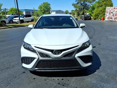Used 2023 Toyota Camry SE FWD image 8