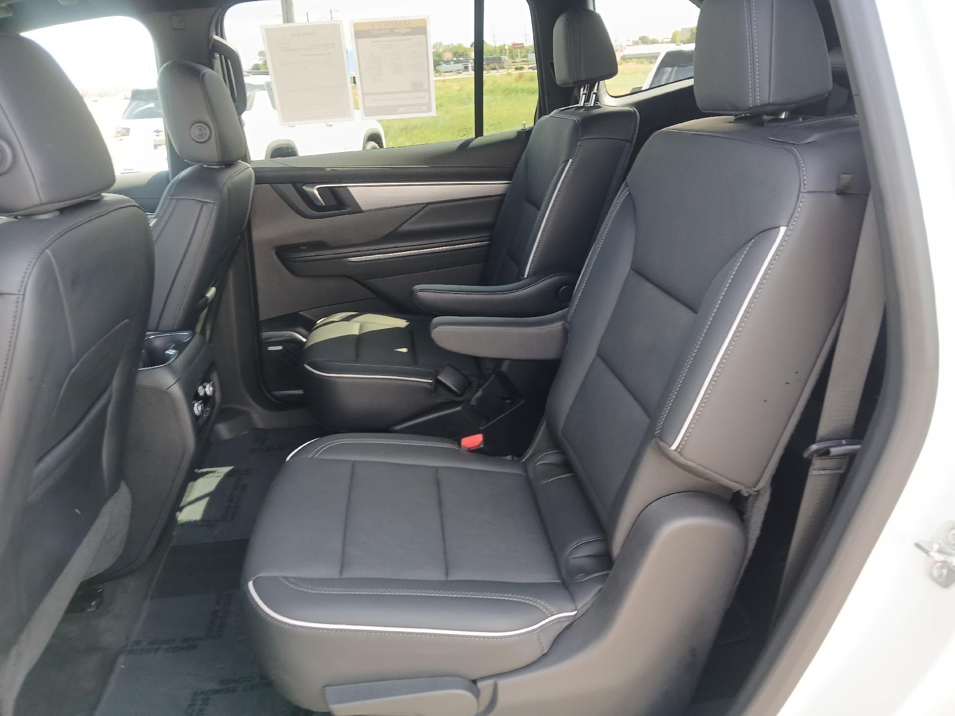 Used 2025 Buick Enclave Preferred FWD image 15