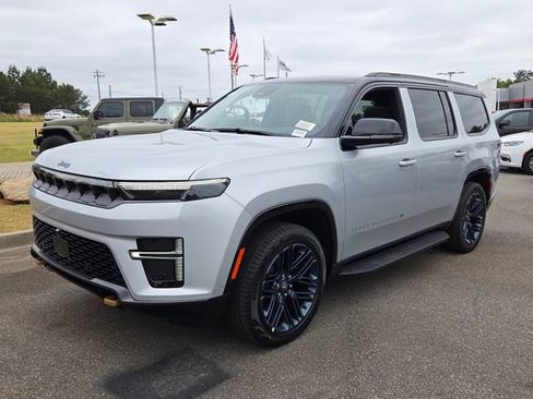 New 2026 Jeep Grand Wagoneer 4WD image 3