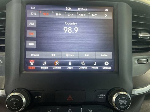 Used 2020 RAM 1500 Big Horn AWD/4WD image 13