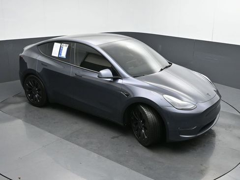 Used 2022 Tesla Model Y Performance AWD/4WD image 40