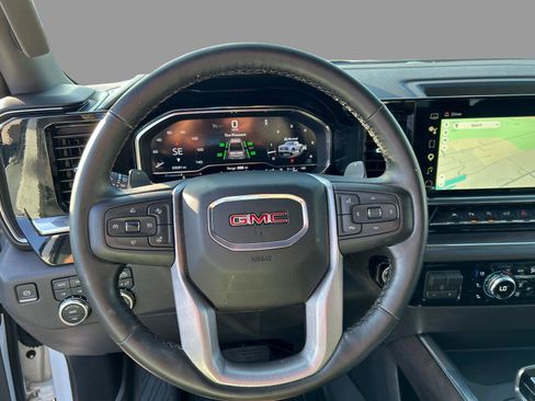 Used 2024 GMC Sierra 1500 SLT w/ SLT Premium Plus Package AWD/4WD image 27