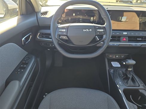 New 2025 Kia K4 EX image 15