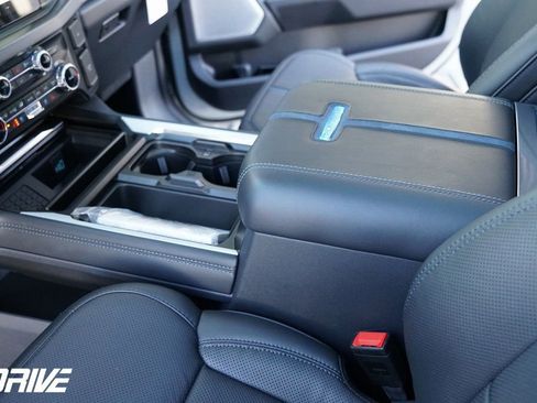 Used 2026 Ford F350 Platinum image 38