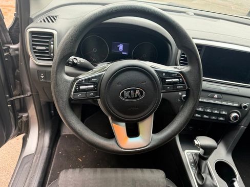 Used 2022 Kia Sportage LX AWD/4WD image 13