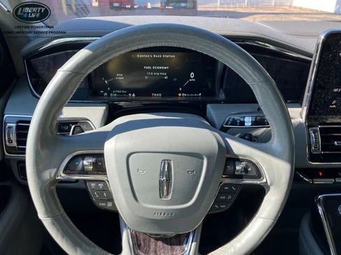 Used 2020 Lincoln Navigator Reserve w/ Equipment Group 208A Reserve AWD/4WD image 7