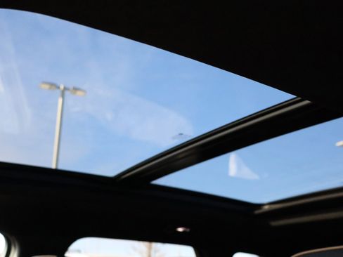 Certified 2025 Chevrolet Blazer Premier w/ Driver Confidence II Package image 20