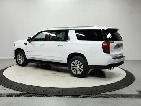Used 2024 GMC Yukon XL Denali AWD/4WD image 6