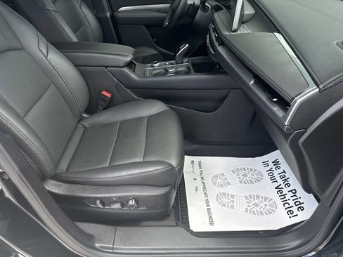Certified 2025 Cadillac XT4 Premium Luxury AWD/4WD image 48