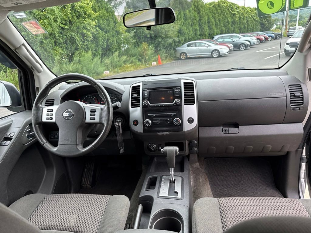 Used 2016 Nissan Frontier SV AWD/4WD image 14