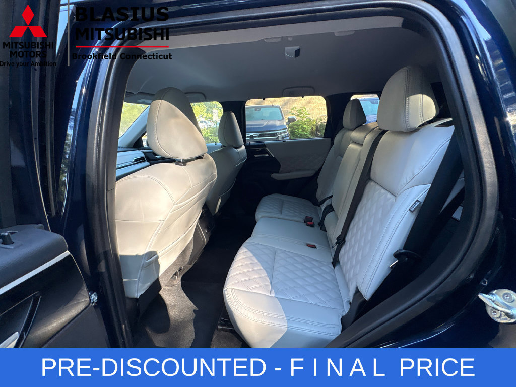Used 2024 Mitsubishi Outlander SEL AWD/4WD image 27