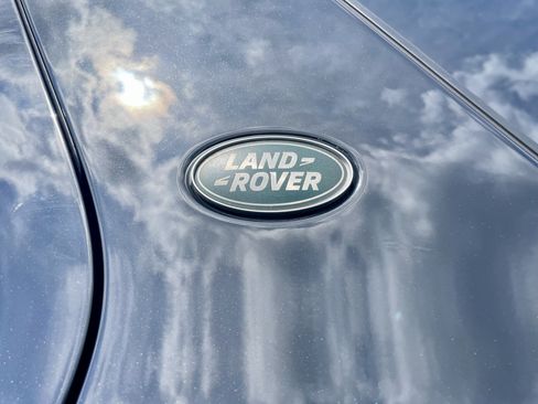 Used 2018 Land Rover Discovery Sport HSE AWD/4WD image 39