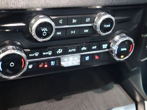 Used 2024 Ford F250 Platinum image 68