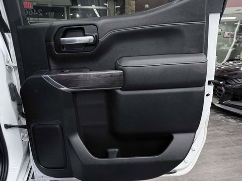 Used 2021 Chevrolet Silverado 1500 LTZ w/ Z71 Off-Road Package image 31