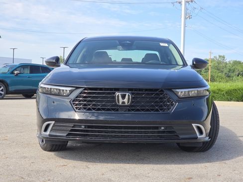 Used 2025 Honda Accord Touring image 13