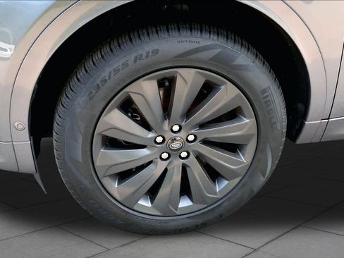 Used 2025 Land Rover Discovery Sport S AWD/4WD image 11