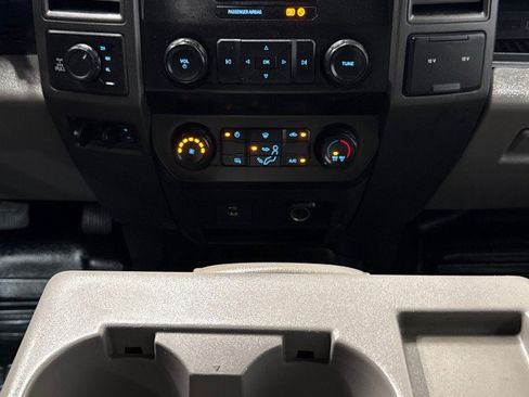 Used 2022 Ford F250 XL w/ Power Equipment Group AWD/4WD image 18