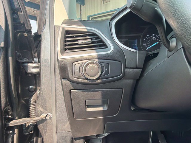 Used 2016 Ford Edge SEL w/ Equipment Group 201A AWD/4WD image 23
