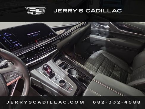 Used 2023 Cadillac Escalade ESV V image 12