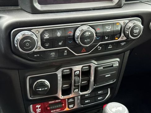 Used 2023 Jeep Wrangler Unlimited Rubicon 392 w/ Trailer Tow Package AWD/4WD image 27
