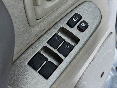 Used 2007 Toyota Sequoia Limited AWD/4WD image 17