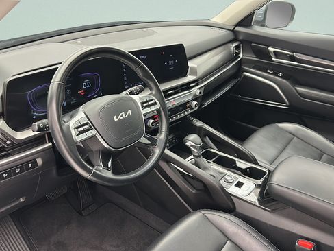 Used 2025 Kia Telluride S AWD/4WD image 13