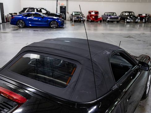 Used 2000 Toyota MR2 RWD image 29