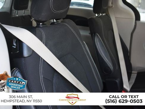 Used 2024 Chrysler Voyager LX image 26