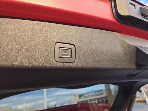 Used 2023 Buick Encore GX Select w/ Sport Touring Package image 31