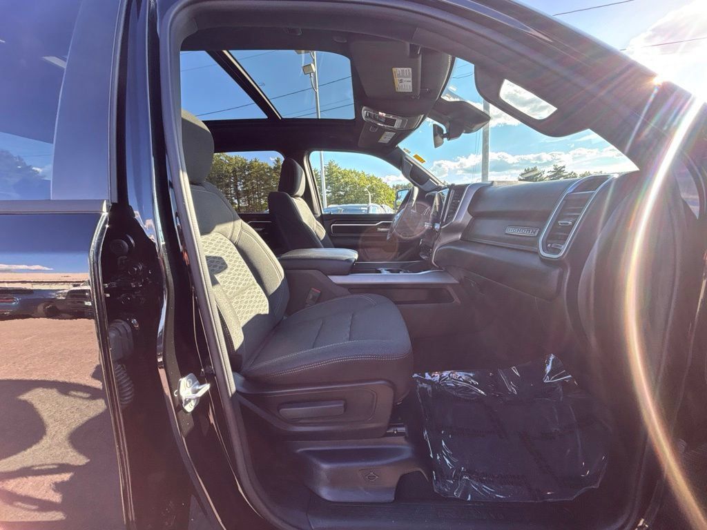 Certified 2026 RAM 1500 Big Horn AWD/4WD image 26