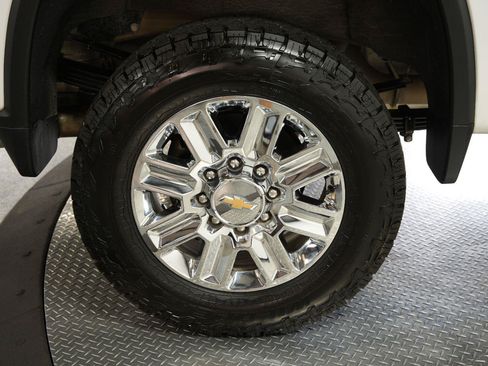 Certified 2024 Chevrolet Silverado 3500 High Country w/ High Country Premium Package AWD/4WD image 35