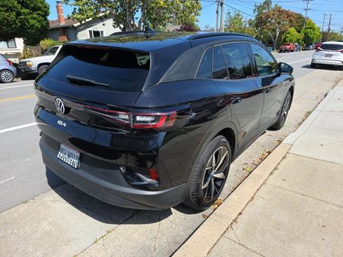 Used 2023 Volkswagen ID.4 Pro S AWD/4WD image 9
