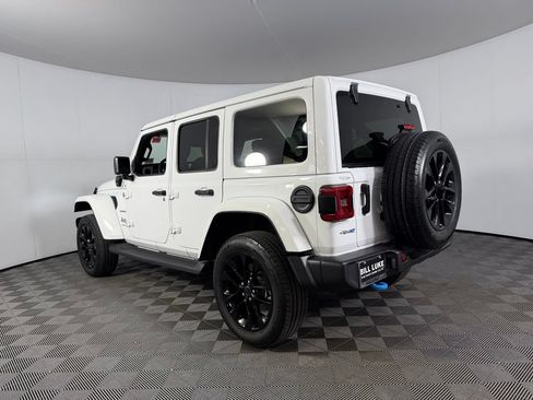 Used 2024 Jeep Wrangler Unlimited Sahara AWD/4WD image 9
