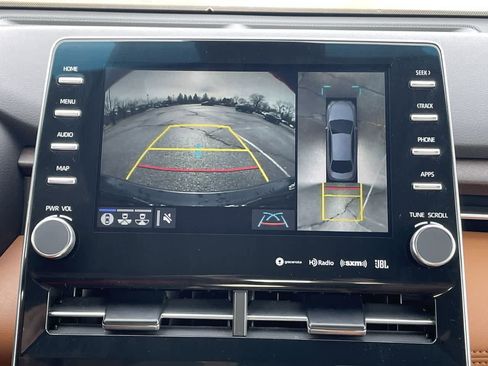 Used 2022 Toyota Avalon Limited image 28