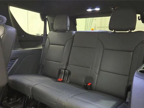 Used 2023 Chevrolet Tahoe Z71 w/ Luxury Package AWD/4WD image 38