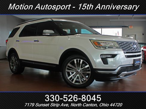 Used 2018 Ford Explorer Platinum image 2