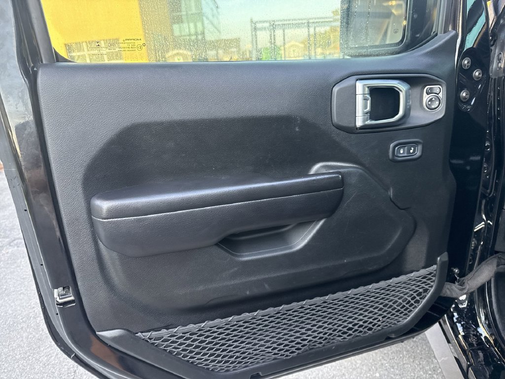 Used 2021 Jeep Gladiator Sport AWD/4WD image 22