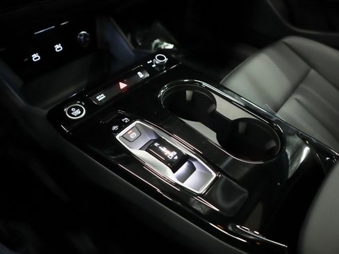 New 2025 Audi A6 e-tron Ultra image 21