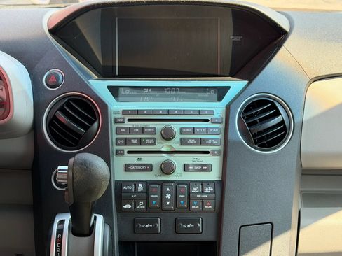 Used 2011 Honda Pilot Touring image 19
