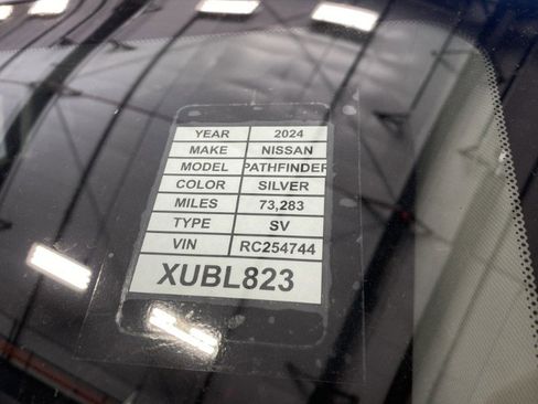 Used 2024 Nissan Pathfinder SV AWD/4WD image 38