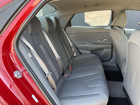 Certified 2025 Hyundai Elantra Sport FWD image 28