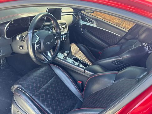 Used 2019 Genesis G70 3.3T Dynamic RWD image 14