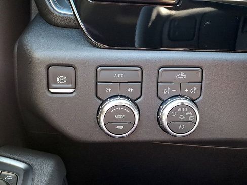 New 2026 GMC Sierra 1500 Elevation image 15