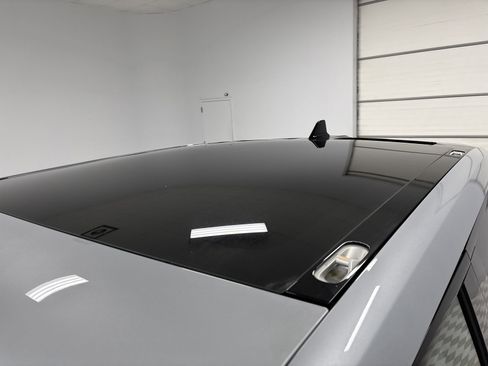 Used 2023 Rivian R1T Adventure image 13