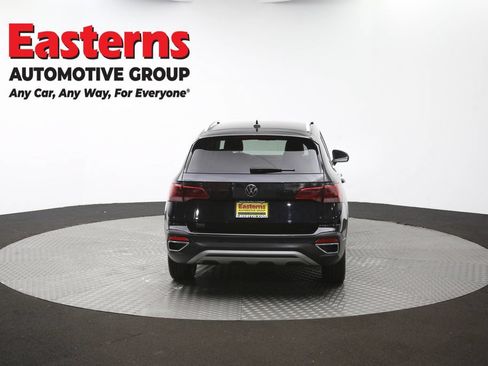 Used 2022 Volkswagen Taos SE AWD/4WD image 33