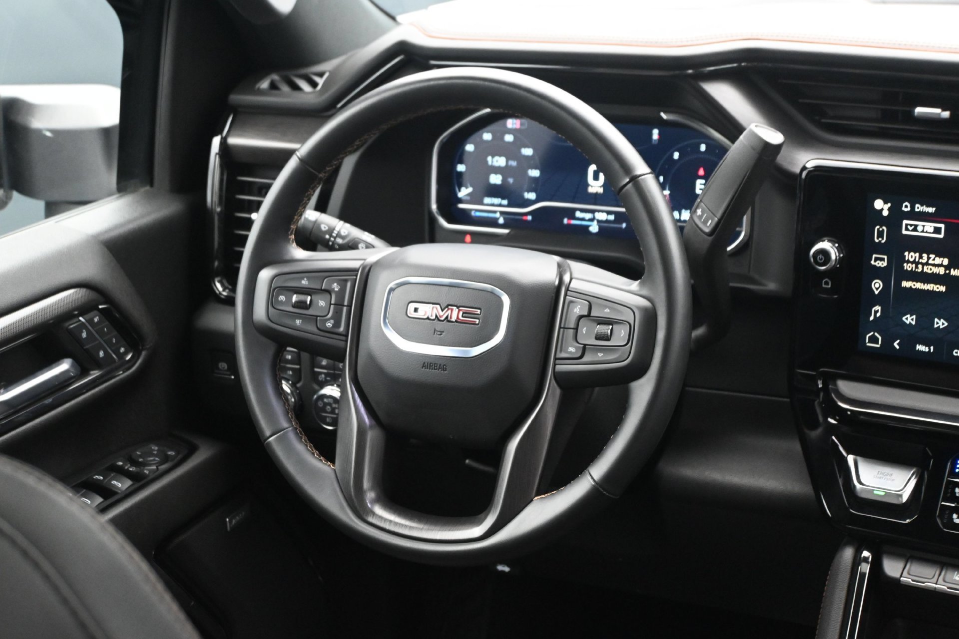 Used 2024 GMC Sierra 2500 AT4 w/ AT4 Premium Plus Package AWD/4WD image 16