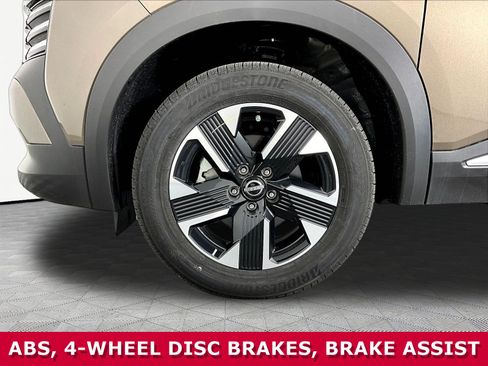 Certified 2025 Nissan Kicks SV AWD/4WD image 30