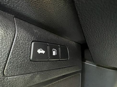 Used 2019 Honda Clarity Plug-In Hybrid image 17