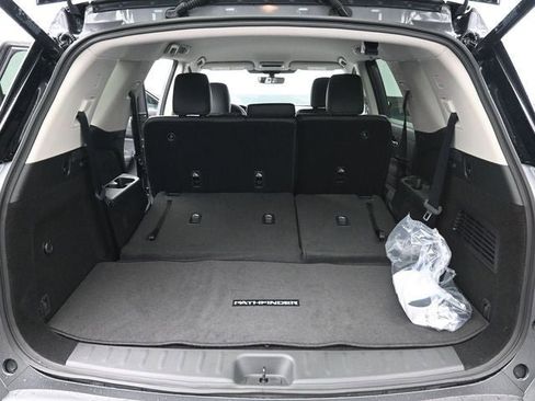 New 2026 Nissan Pathfinder SL image 34